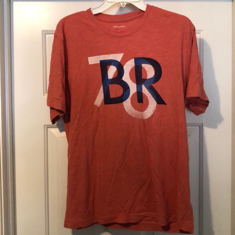 Graphic tee